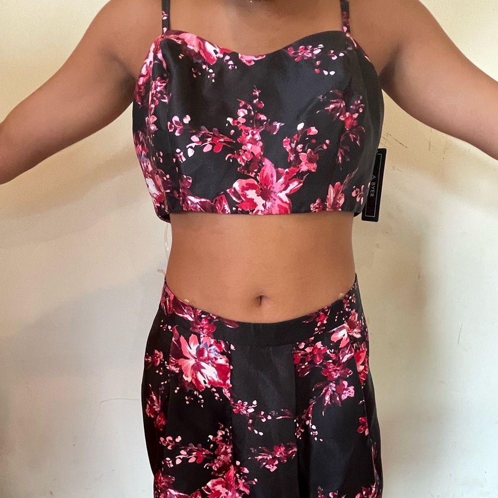 A. Byer juniors Black and red flower dress
